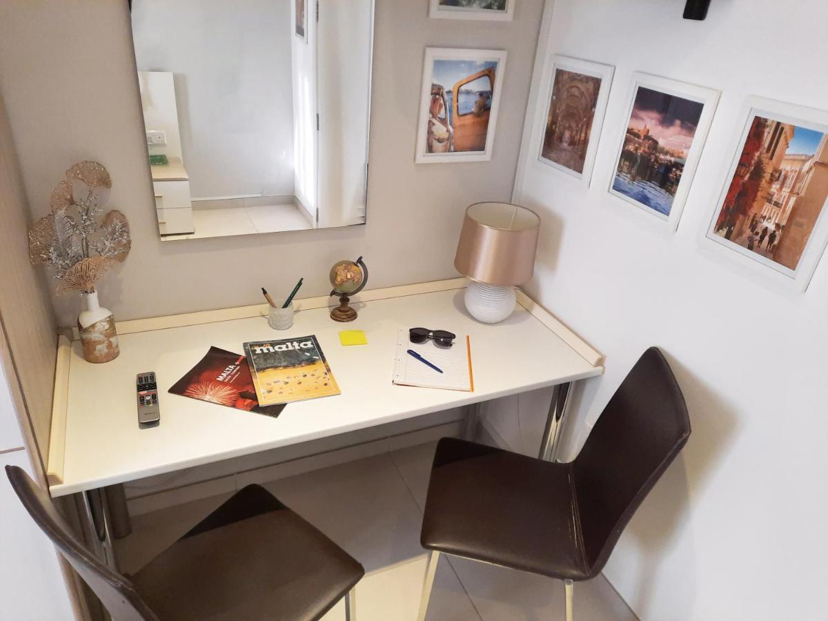 Cozy Rooms - Great Bus Connections - Free Parking Mosta Buitenkant foto